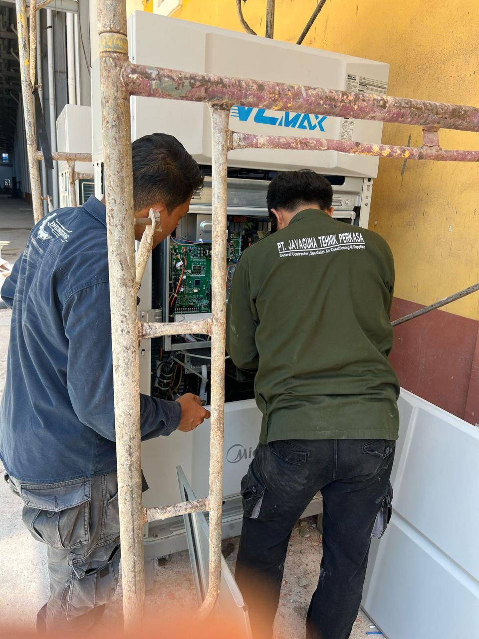 Dokumentasi service hvac / vrv — foto 2